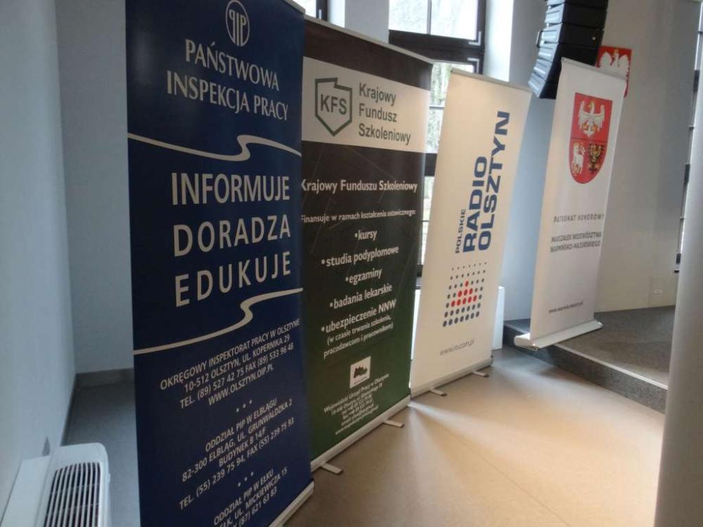 Zdjęcie galerii artykułu: Zdjęcie nr 4 - rollupy instytucji zaangażowanych w organizację Europejskich Dni Pracodawcy - Zdjęcie nr 04 - rollupy instytucji zaangażowanych w organizację Europejskich Dni Pracodawcy